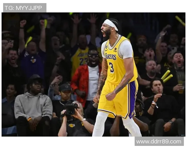 28岁生日快乐！NBA官方晒照为罗伯特-威廉姆斯庆生