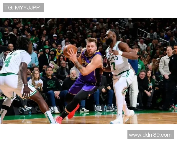 24分！詹姆斯东契奇仅合体10场就杀到西部前五，下半程真要冲冠？